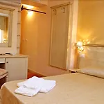 Oda ve Kahvaltı Residenza Cardinale 4*