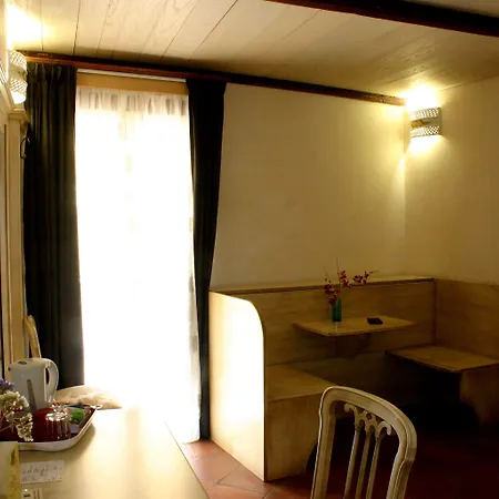 Bed & Breakfast Residenza Cardinale 4*