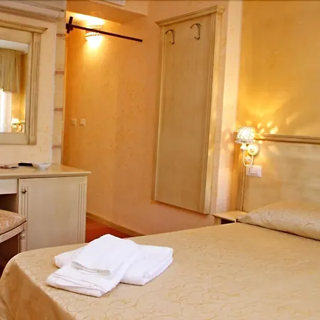 Bed & Breakfast Residenza Cardinale 4*