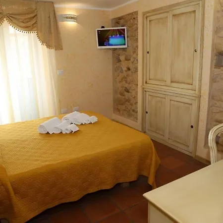 Residenza Cardinale Bed & Breakfast Tropea