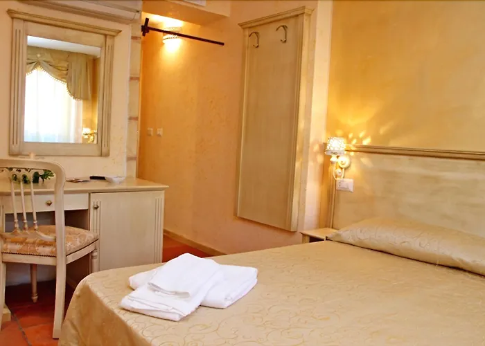 לינה וארוחת בוקר Residenza Cardinale 4*